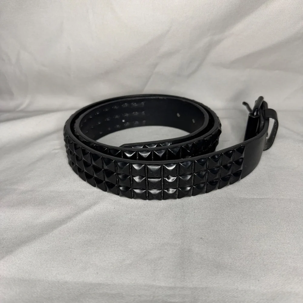 Vintage Hot Topic Mens Black Triple Row Pyramid Stud Belt Punk Emo Goth L 36-38